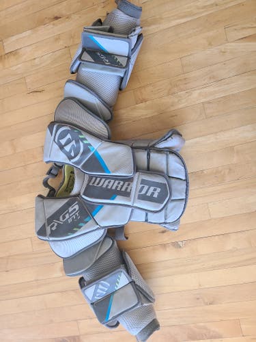 Used Medium Warrior Ritual G5 Goalie Chest Protector