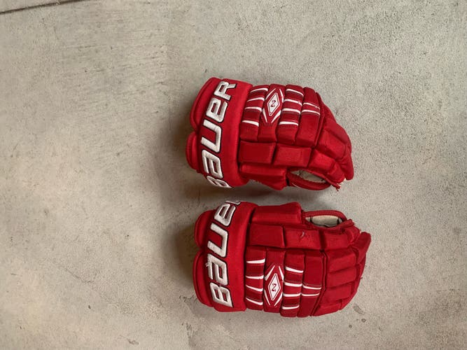 Used Bauer Gloves 14"