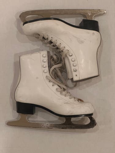 Women’s Leather Size 5 Figure Skates - White