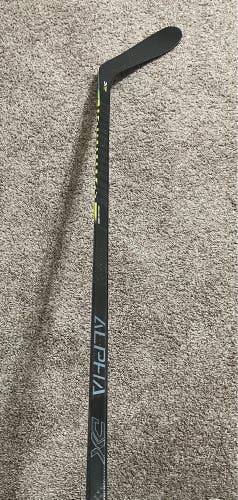 Senior Right Handed P28 Pro Stock Alpha DX Hockey Stick
