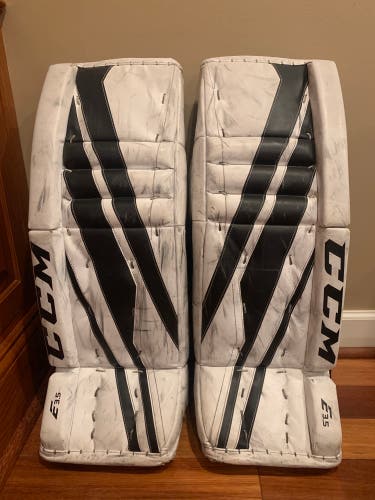 28" CCM  Extreme Flex E3.5 Goalie Leg Pads