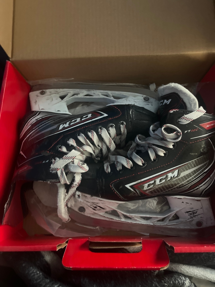 Used CCM  Size 4.5 JetSpeed FT460 Hockey Skates