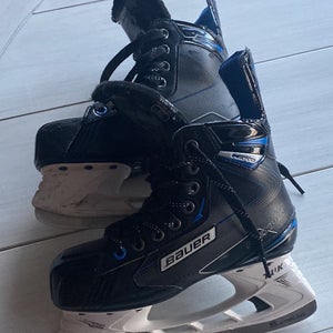 Used Bauer Regular Width  Size 3 Nexus N2700 Hockey Skates