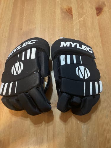 Mylec youth 11” street/ roller Hockey Glove