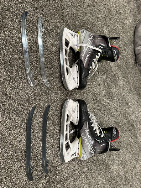 Used Bauer Size 10 Vapor Hyperlite Hockey Skates