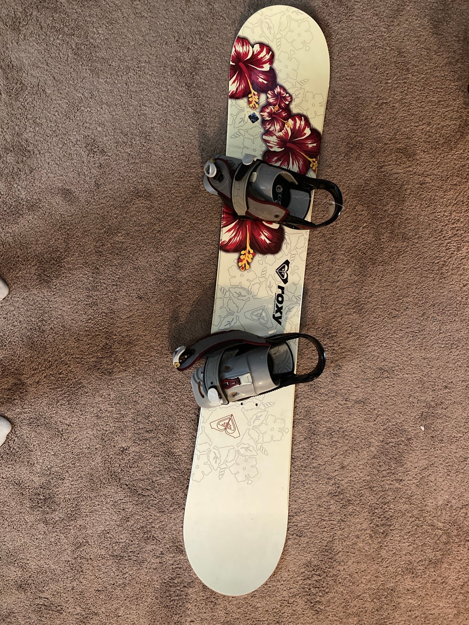 old roxy snowboard 151 - 155 cm Roxy Snowboard with Bindings | SidelineSwap