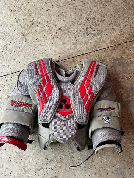 Used Small Vaughn VE8 Pro Carbon Goalie Chest Protector