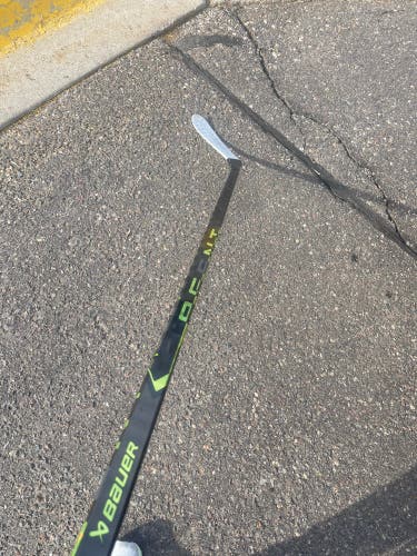 Senior Left Hand P28  Ag5nt Hockey Stick
