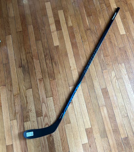 Intermediate Right Handed P28 Nexus E5 Pro Hockey Stick