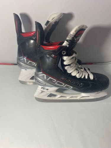 Senior Used Bauer Vapor 3X Hockey Skates Size 9.5