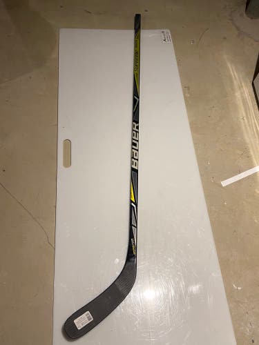 Used Right Handed P88 Supreme S Ignite Hockey Stick