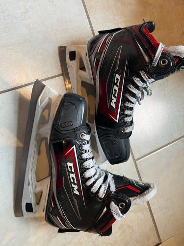 Used CCM Regular Width  Size 6 Jetspeed FT480 Hockey Goalie Skates