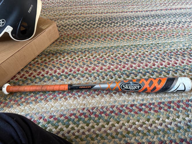 Louisville slugger armor 28/16