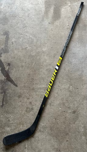 Used Senior Bauer Right Handed Supreme 2S Team Hockey Stick P88