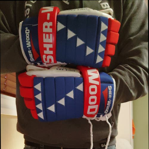 Retro Sher-Wood Gloves Brand New