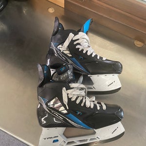 Used True Regular Width  Size 9 TF9 Hockey Skates