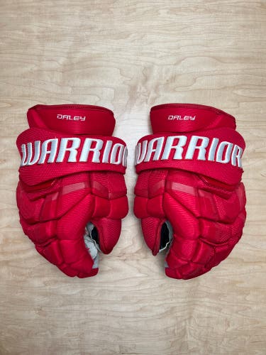 13.5” Detroit Red Wings Pro Stock Warrior Covert QRL Gloves w/ CCM HG12 Style Cuff