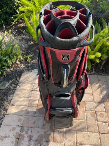 Ogio golf cart bag with 14 dividers , shoulder strap and stand alone rain cover