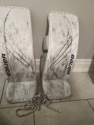 33" Bauer  Vapor 3X Goalie Leg Pads