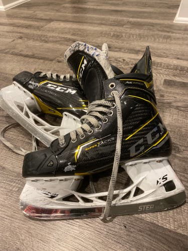Used CCM Regular Width  Size 6.5 Super Tacks AS3 Pro Hockey Skates