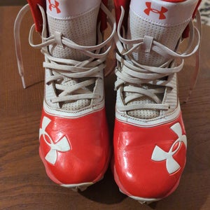 Red Youth Used Kids Size 5.5 (Women's 6.5) Molded Cleats Under Armour High Top Highlight