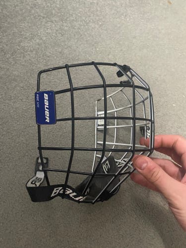 Like New Medium Bauer rbe viii Cage