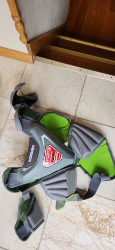 New Adult Large Maverik MX Shoulder Pads