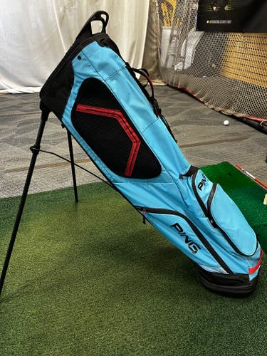 Ping Hoofer Craz-E Lite Bag