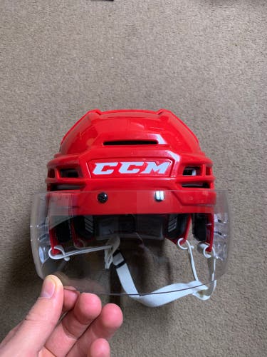 Used Medium CCM Tacks 910 Helmet