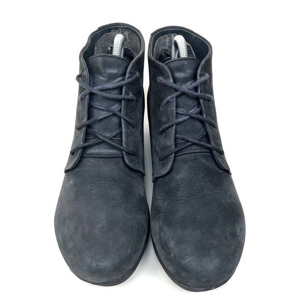 kapperszaak Bachelor opleiding biologisch Dansko Lucille Ankle Chukka Boots Womens Black Nubuck Leather Size 41 US  10.5-11 | SidelineSwap