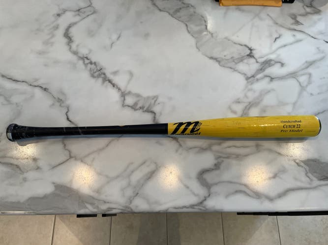 Marucci CUTCH22 & Max Bat Pro Maple bundle (-3) 34"