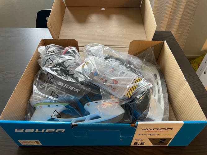 Bauer Vapor Hyperlite Skates