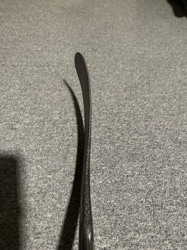 Senior Right Handed Toe Pattern Pro Stock Alpha DX Hockey Stick