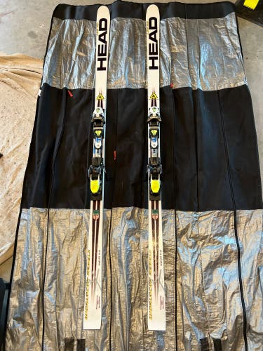 Head 203 cm SG skis with Bindings Max Din 16 World Cup Rebels i.SG RD Skis