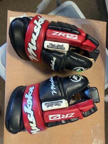 12"  Muskoka ZR9 Gloves