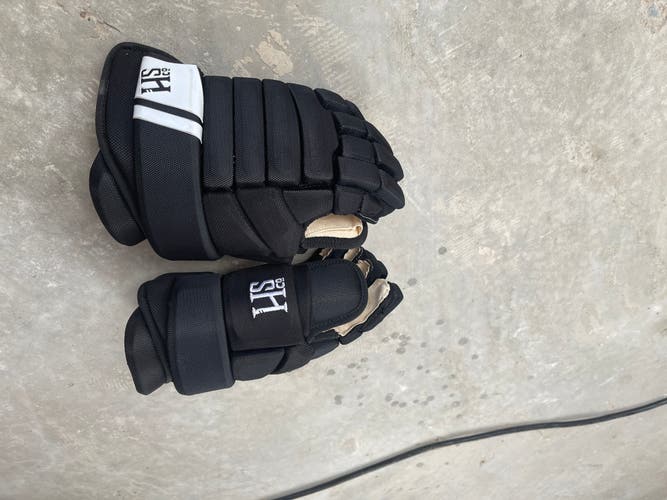 12" Hockey Gloves Brand New