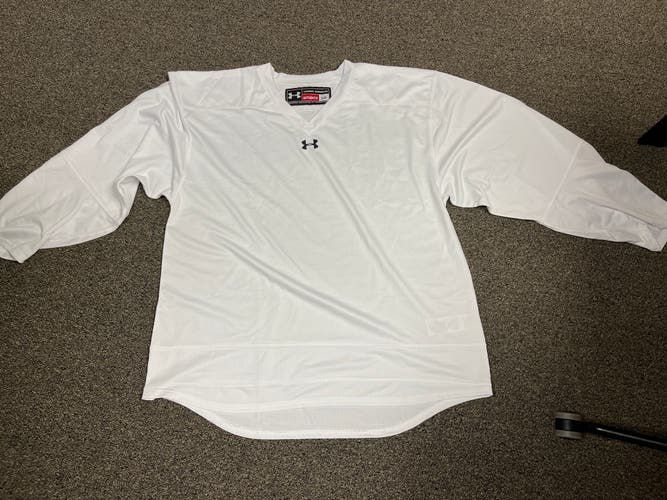 White New Large Men's Under Armour Hockey Jersey