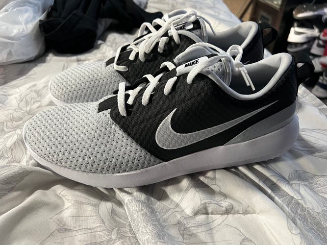 Men's Size 10 (Women's 11) Nike Roshe G Golf Shoes