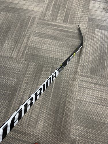 New Right Handed Alpha LXT Intermediate Hockey Stick