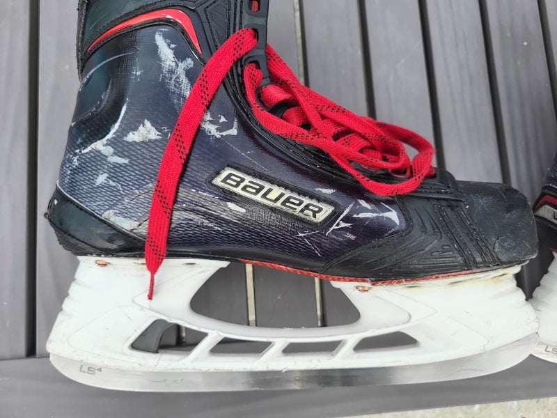 Senior Used Bauer Vapor 1X Hockey Skates Regular Width Size 9