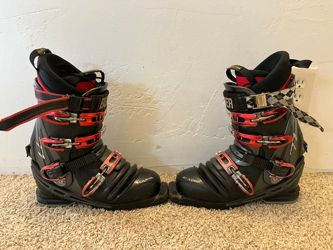 Scarpa T1 Telemark Boot 29 (US 11) W/ Intuition Pro Tongue Liner