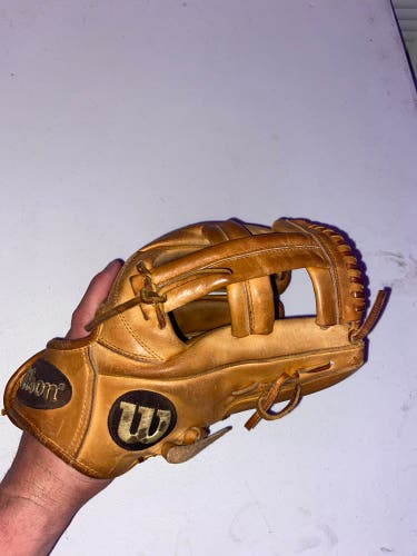 Infield 11.75" A2000 Baseball Glove
