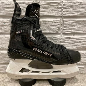 Bauer Supreme Mach Hockey Skates Regular Width Size 8.5 Like New