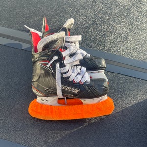 Used Bauer Size 1 Vapor X600 Hockey Skates