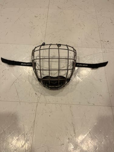 Medium Bauer Full Cage Re-Akt Cage