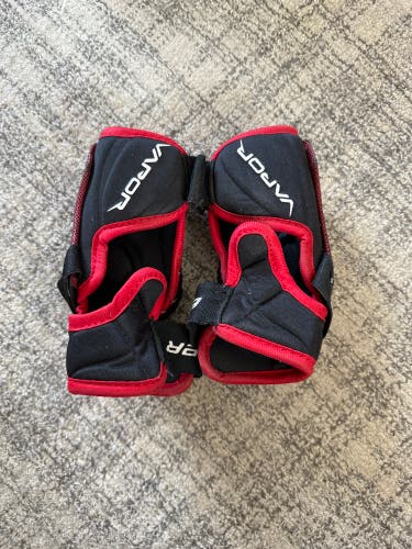 Used Small Bauer  Vapor X700 Elbow Pads