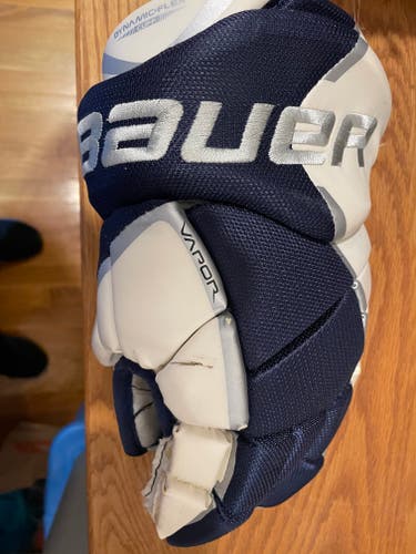 Used Bauer Vapor X30 Gloves 14"