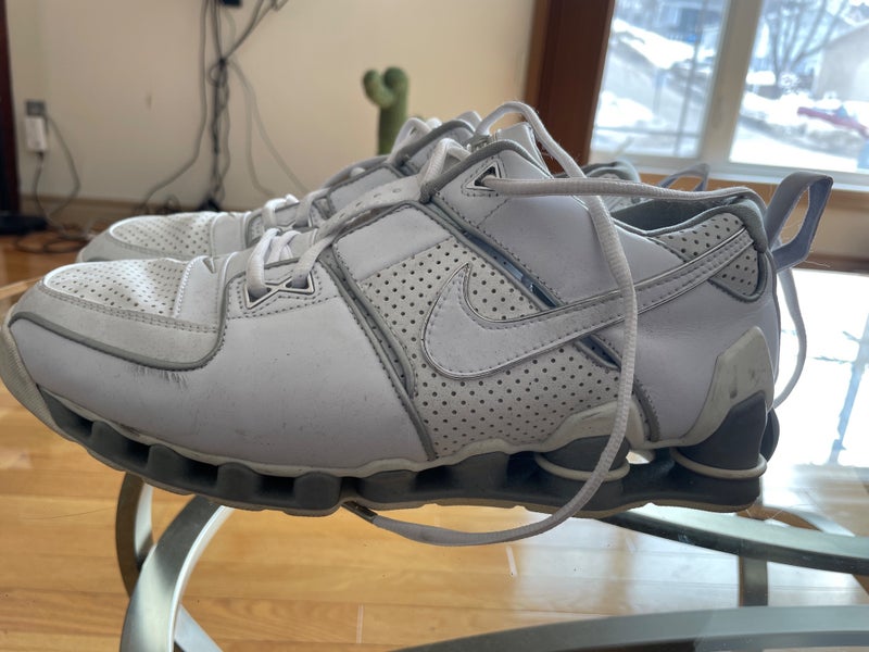 Alas Ir al circuito Disgusto Nike Shox Gravity Men's Metallic Silver Sneaker Shoe Size: 11.5 |  SidelineSwap