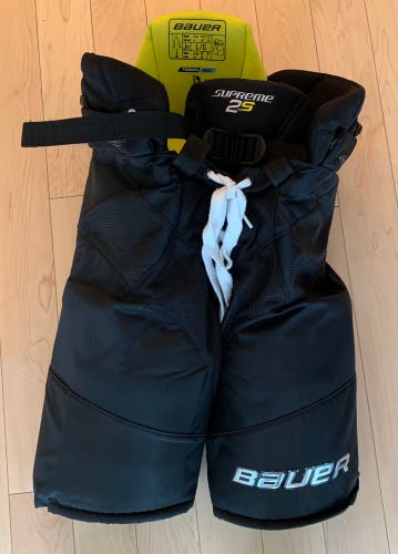 NEAR NEW Jr. L Bauer 2S Pro Hockey Pants