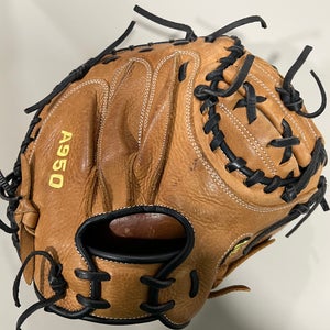 Used Right Hand Throw Wilson Catcher's A950 Baseball Glove 34"
